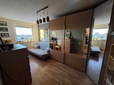 Sprzedam mieszkanie 3 pok. osobna kuchnia, balkon, winda