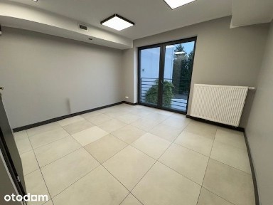 Do wynajęcia nowoczesny lokal usługowy 15 m² - centrum Pelplina