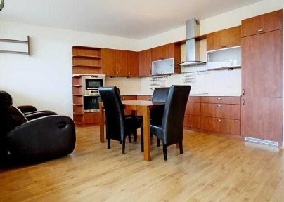 Przestronne (103 m2) 4 pokoje z ogrodem zimowym i miejscem w garażu przy Niemcewicza 26. BRAK PROWIZJI