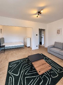Małopanewska/Legnicka, duża kawalerka, oddzielna kuchnia, balkon!