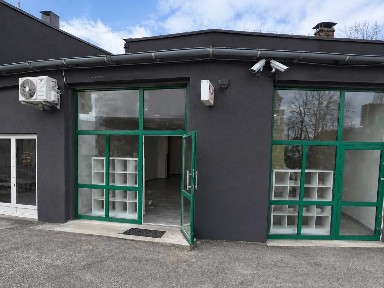 Lokal handlowo-usługowy 40 m² - centrum Opola, parking, witryny