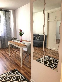 2400 PLN (ze wszystkim) - Kawalerka 25m2 ul. Przyjaźni