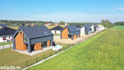 Efektowny dom w stylu nowoczesnej stodoły w Wygodzie
