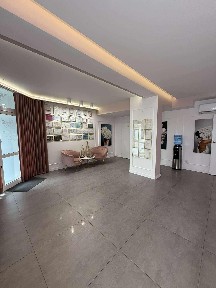 Lokal usługowo-handlowy 130m2, centrum Radomia, prywatny parking.