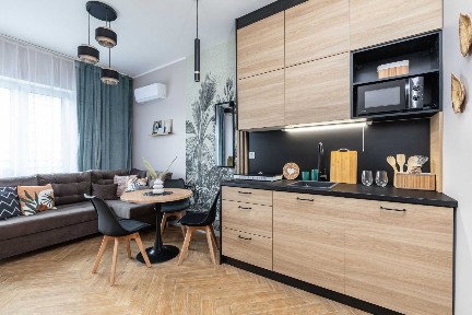 Batorego 33 | Mokotów | Kawalerka z klimatyzacją, TV i balkonem | SGH 3 min, metro 4 min | wolne od zaraz