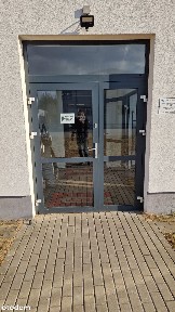 Lokal, magazyn na parterze w biurowcu z parkingiem 5 minut od Torunia