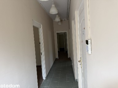 Parter budynku pod lokal biurowy - 5 pokoi