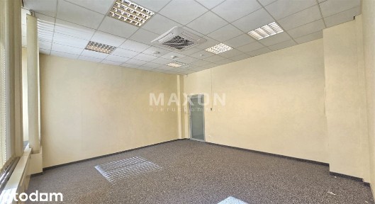 Pokój biurowy na parterze.
