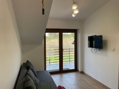 Mieszkanie umeblowane - Pałubice (3km od Sierakowic) wolne od 1 października