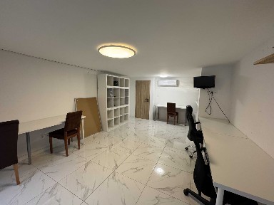 Lok. usługowy, 22m² + WC + msc.parkingowe, Klima, Oś. Oficerskie
