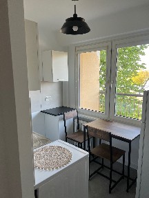Rezerwacja wynajmę atrakcyjną kawalerkę z dużym balkonem po generalnym remoncie w centrum Mielca