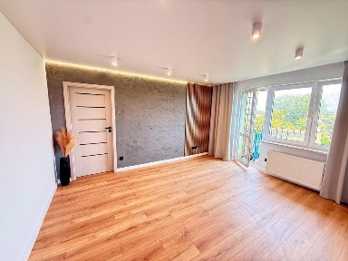 3 Pokoje | 52,5 m² | Po generalnym remoncie | Balkon | WINDA