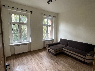 Sprzedam 3 pokojowe mieszkanie na 1 piętrze + piwnica 9,5m w centrum Stargardu - 53.31m2