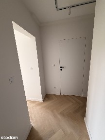 Kawalerka o kapitalnym remoncie | Rynek | parking | 33,5 m²