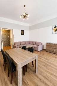 Stare Miasto, ul. Szlak | 3 osobne pokoje | od zaraz | 100 m2