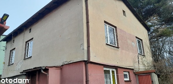 90% domu 4 pokoje 80m2 plus strych 80m2 plus garaż plus mały ogródek