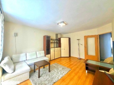 Kawalerka* Balkon* Do wprowadzenia* Cicho*