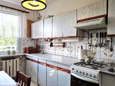 3-pokoje z oddzielną kuchnią, balkonem i piwnicą