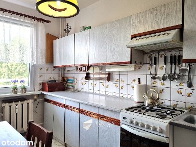 3-pokoje z oddzielną kuchnią, balkonem i piwnicą