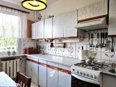 3-pokoje z oddzielną kuchnią, balkonem i piwnicą