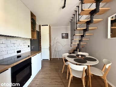 2 pokoje + kuchnia, dwupoziomowe, balkon, miejsce postojowe
