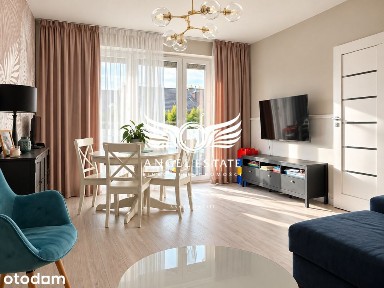 Przestronne wnętrze, duży balkon - Warszewo