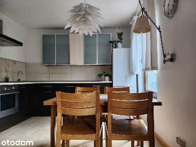 Centrum, 3 pokojowe, winda, balkon, garaż.