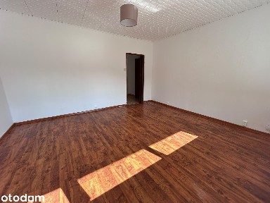 Parter I Balkon I Oddzielna kuchnia