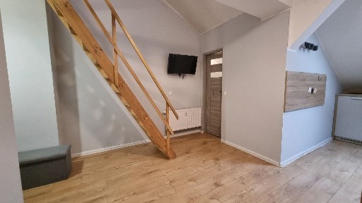 Bez kaucji - kompletne mieszkanie z antresolą, centralne ogrzewanie, Chebzie centrum