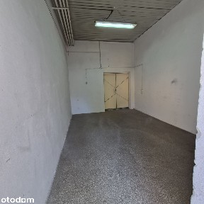 Mały magazyn 18m2 - parter