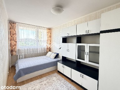 Naprzeciw Sky Tower/balkon/pokoje od podwórza