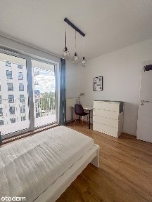 3 oddzielne sypialnie + osobno kuchnia |Winda | Balkon | Garbarska 18a