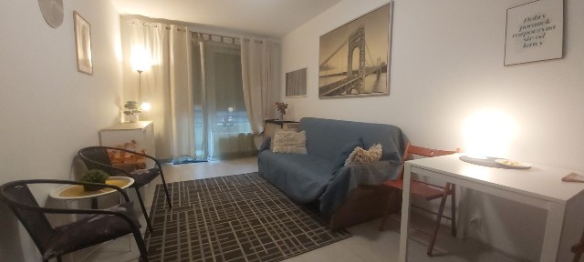 Kraków - wygodne 2 pokoje, studentom lub parze, ze świetnym dojazdem do Centrum. Szybki tramwaj.