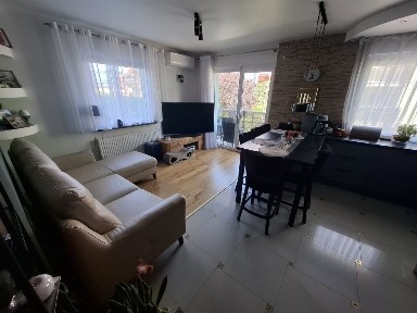 3 pokoje 64 m2,balkon,ogródek 70 m2, garaż 25 m2,Tęczowe ogrody