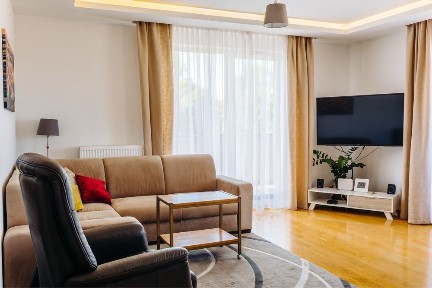 Komfortowe 60m² + 2 miejsca postojowe, 4800zł./m-c, Unicka, Wiktoryn, UM, REZERWACJA