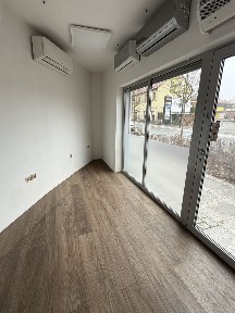 Lokal w centrum - duży ruch pieszy | witryna | 11 m²