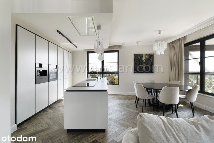 Penthouse położony na ostatnim, ósmym piętrze