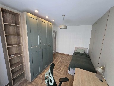 Idealne dla 4 studentów + 3 pokoje + 65 m2 + wysoki standard + biurka elektryczne