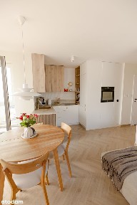 4 Pokoje, 2 łazienki, widok na centrum, wysoki standard, 75m