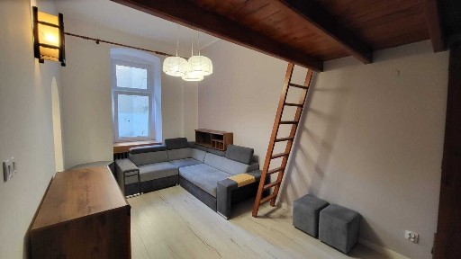Kawalerka w centrum - osobna kuchnia i antresola - 27m2
