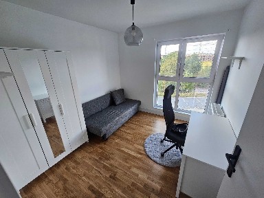 Wynajmę mieszkanie 3 pokojowe na ul. Pachońskiego, miejsce postojowe