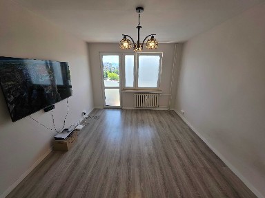 Mieszkanie 45,7 m² | Balkon z pięknym widokiem | Piwnica + pom. użytkowe | Os. Różane