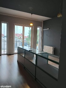 Lokal usługowy w kamienicy z parkingiem