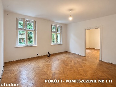 Mieszkanie w modernistycznej kamienicy z lat 30' podczas rewitalizacji
