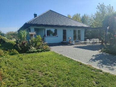 Dom 110 m na dużej działce 2700m.- powiat świdnicki.