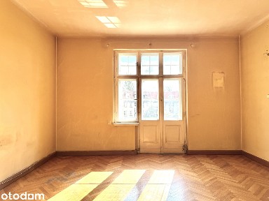 Doskonała lokalizacja. Mieszkanie do własnej aranżacji.