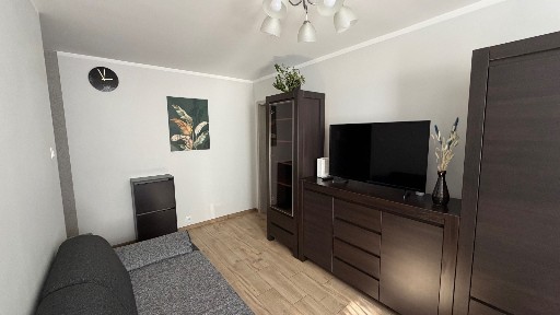 2-pokojowe ul. Komandorska (blisko Sky Tower) przy Uniwersytecie Ekonomicznym - zadbane, w znakomitym stanie! Szybki Internet w cenie!