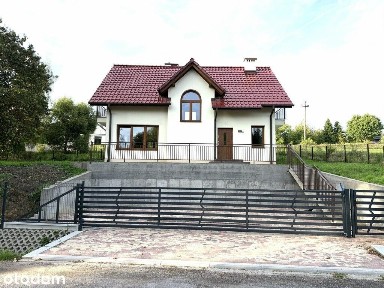 Wyjątkowy nowy dom w pięknej okolicy