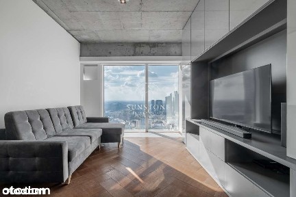 Apartament na wynajem Złota 44 | wysokie piętro