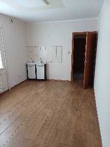 Lokal pod działalność usługowo-handlową lub biurową